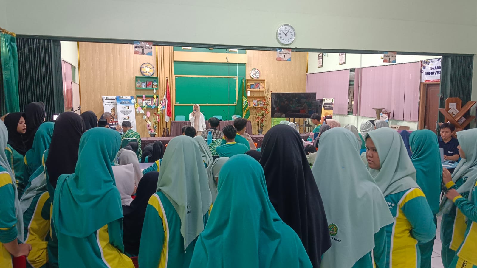 Meriahkan Hari Jadi ke-17, MTsN 9 Bantul Adakan Lomba Menyanyi dan Berbagai Kompetisi Seru